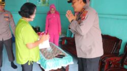 Pererat Silaturahmi Menuju Hari Bhayangkara, Kapolres Sintang Anjangsana Purnawirawan dan Personel Sakit